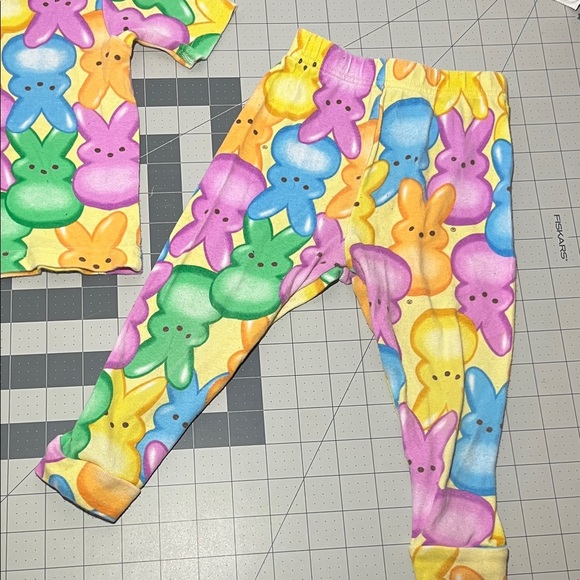 Vibrant Bunny Print Kids Pajama Set - Picture 4 of 5